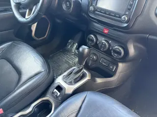 2017 Jeep Renegade Deserthawk