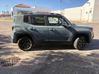 2017 Jeep Renegade Deserthawk
