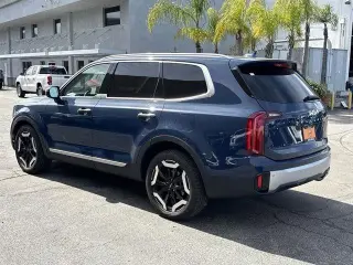 Kia Telluride 2023 AWD S 4dr SUV