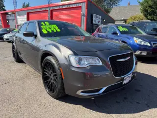 2015 Chrysler 300 Limited