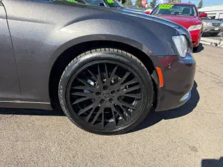 2015 Chrysler 300 Limited
