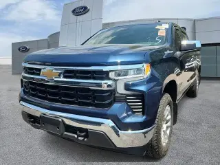 Chevrolet Silverado 1500 2023 4x4 LT 4dr Crew Cab 5.8 ft. SB w/2FL