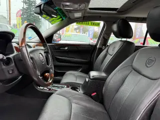 2009 Cadillac DTS Luxury 6-Passenger