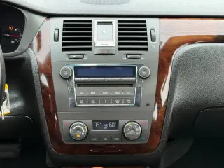 2009 Cadillac DTS Luxury 6-Passenger