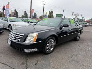2009 Cadillac DTS Luxury 6-Passenger