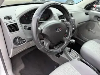 2005 Ford Focus ZX4 S