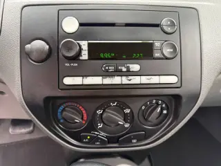2005 Ford Focus ZX4 S
