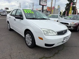 2005 Ford Focus ZX4 S