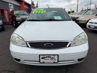 2005 Ford Focus ZX4 S