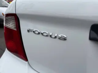2005 Ford Focus ZX4 S