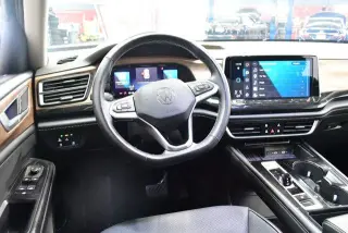Volkswagen Atlas 2025 SE 4dr SUV w/Technology