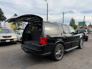 2005 Lincoln Navigator Luxury