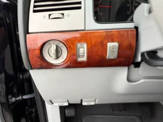 2005 Lincoln Navigator Luxury