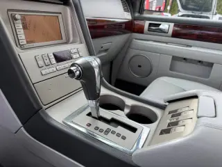 2005 Lincoln Navigator Luxury