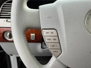 2005 Lincoln Navigator Luxury