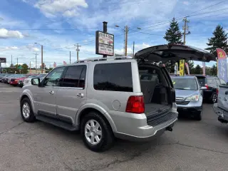 2004 Lincoln Navigator Luxury