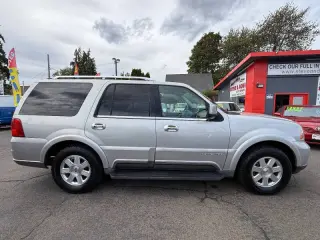 2004 Lincoln Navigator Luxury