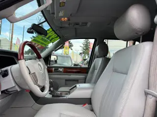 2004 Lincoln Navigator Luxury