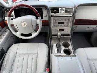 2004 Lincoln Navigator Luxury