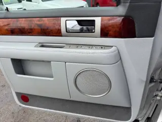 2004 Lincoln Navigator Luxury