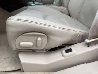 2004 Cadillac SRX