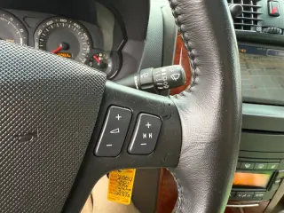2004 Cadillac SRX