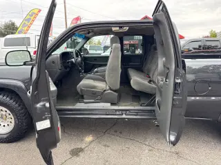 2003 Chevrolet Silverado 1500 LS