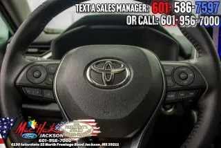 Toyota RAV4 2024 XLE Premium 4dr SUV