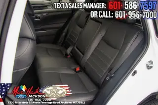 Toyota RAV4 2024 XLE Premium 4dr SUV