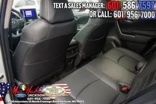 Toyota RAV4 2024 XLE Premium 4dr SUV