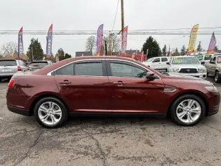 2015 Ford Taurus SEL