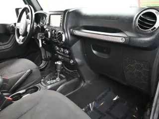 Jeep Wrangler Unlimited 2016 4x4 Sport S 4dr SUV