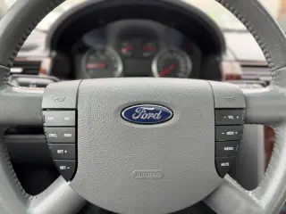 2005 Ford Five Hundred SEL