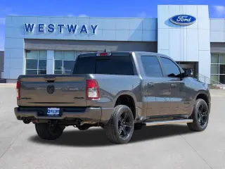 Ram 1500 2022 4x4 Big Horn 4dr Crew Cab 5.6 ft. SB Pickup