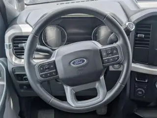 Ford F-150 2023 4x4 XL 4dr SuperCrew 5.5 ft. SB