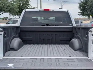 Ford F-150 2022 4x4 XL 4dr SuperCrew 5.5 ft. SB
