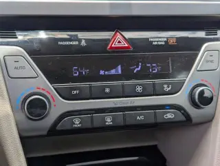 Hyundai ELANTRA 2018 SEL 4dr Sedan (US)
