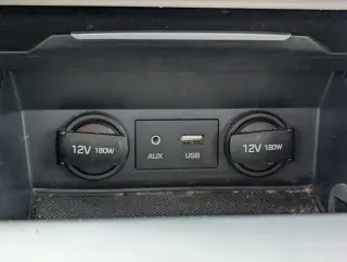 Hyundai ELANTRA 2018 SEL 4dr Sedan (US)