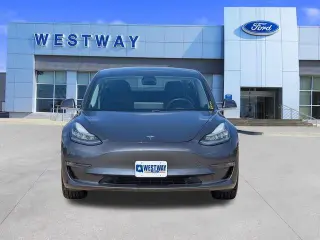 Tesla Model 3 2019 Mid Range 4dr Fastback