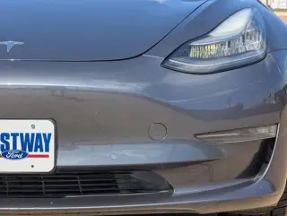 Tesla Model 3 2019 Mid Range 4dr Fastback
