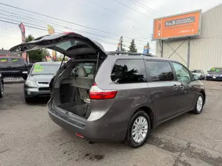 2016 Toyota Sienna XLE 8-Passenger