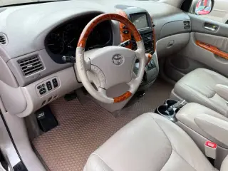 2007 Toyota Sienna XLE Limited 7-Passenger