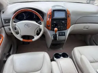 2007 Toyota Sienna XLE Limited 7-Passenger