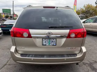 2007 Toyota Sienna XLE Limited 7-Passenger