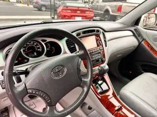 2006 Toyota Highlander Hybrid Limited