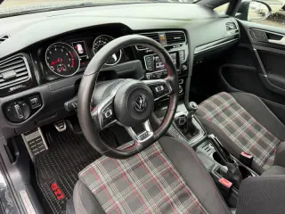 2015 Volkswagen Golf GTI Autobahn