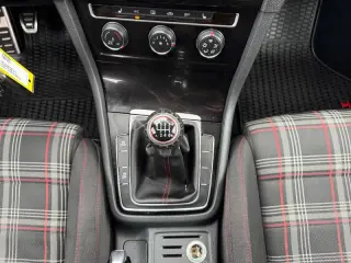 2015 Volkswagen Golf GTI Autobahn