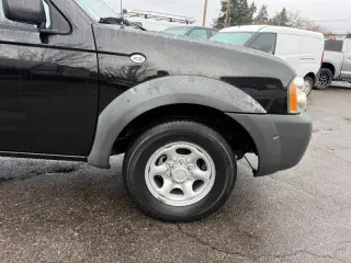 2001 Nissan Frontier XE