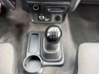 2001 Nissan Frontier XE