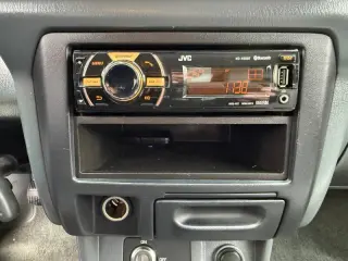 2001 Nissan Frontier XE